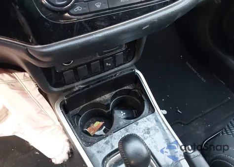 2018 Mitsubishi Outlander Le from USA, damaged, VIN JA4AD3A32JZ054443